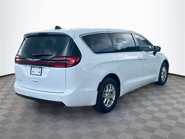 2024 Chrysler Pacifica Touring-L