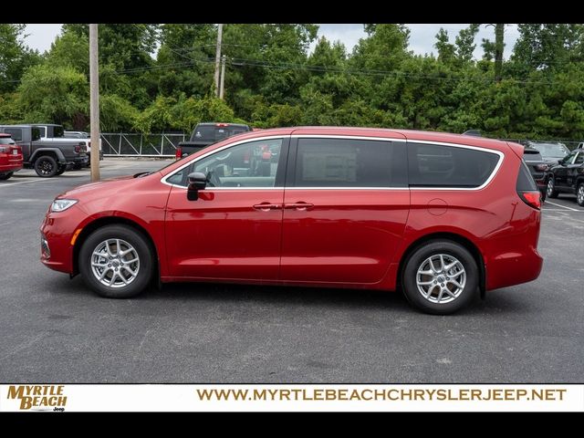 2024 Chrysler Pacifica Touring-L