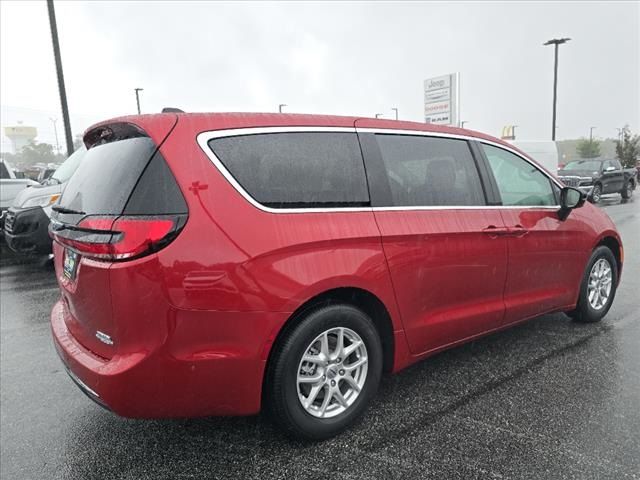 2024 Chrysler Pacifica Touring-L