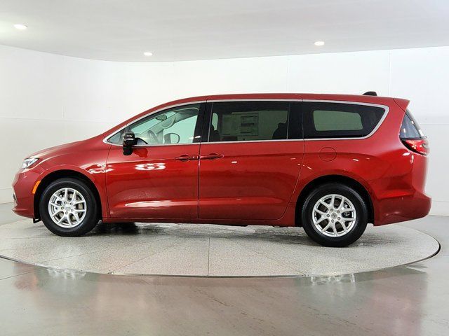 2024 Chrysler Pacifica Touring-L