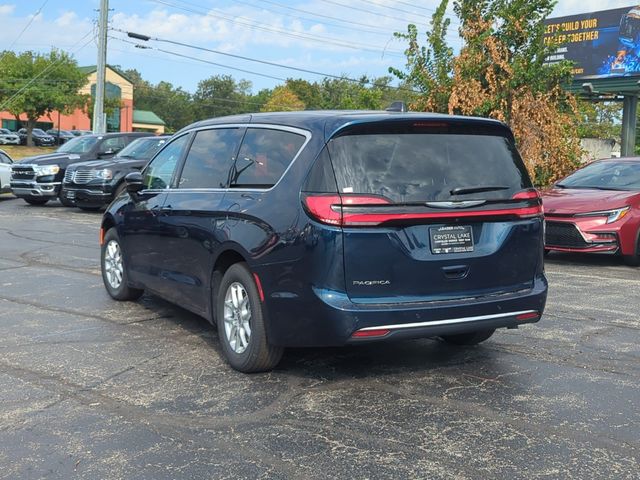 2024 Chrysler Pacifica Touring-L