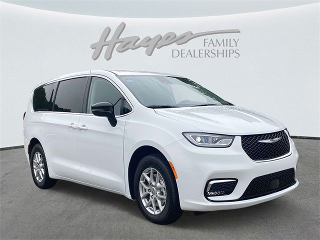 2024 Chrysler Pacifica Touring-L