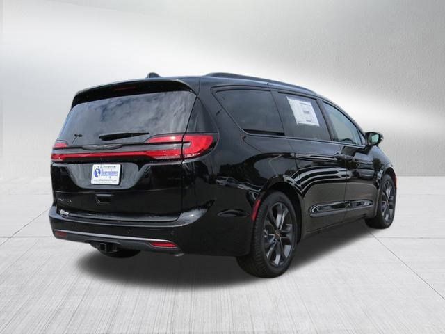 2024 Chrysler Pacifica Touring-L