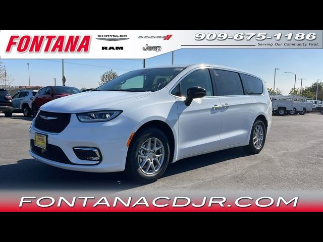 2024 Chrysler Pacifica Touring-L