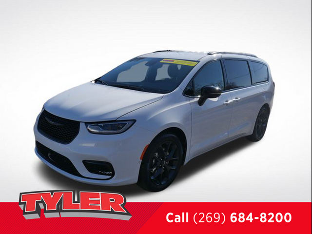 2024 Chrysler Pacifica Touring-L