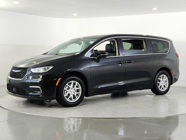 2024 Chrysler Pacifica Touring-L