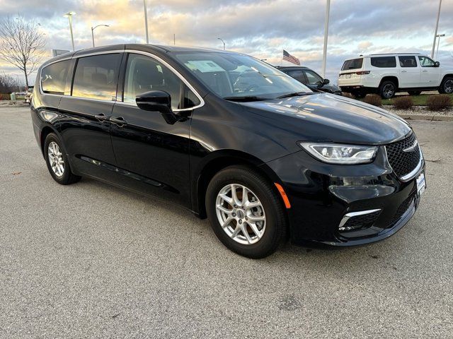 2024 Chrysler Pacifica Touring-L