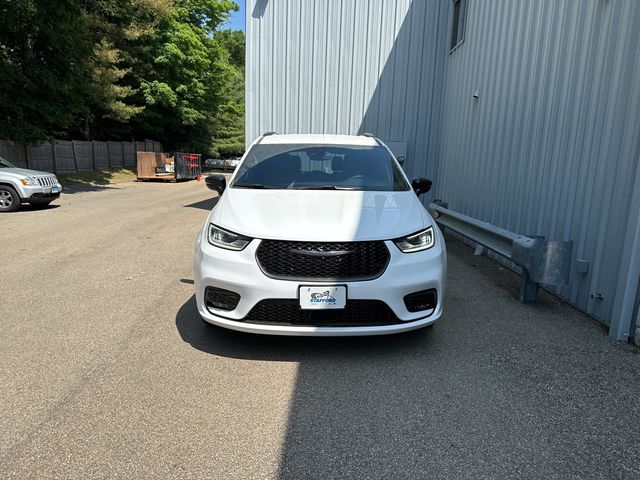 2024 Chrysler Pacifica Touring-L