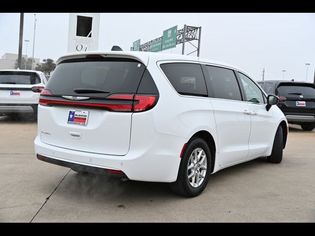 2024 Chrysler Pacifica Touring-L