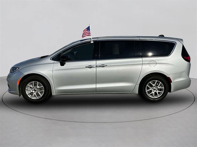 2024 Chrysler Pacifica Touring-L