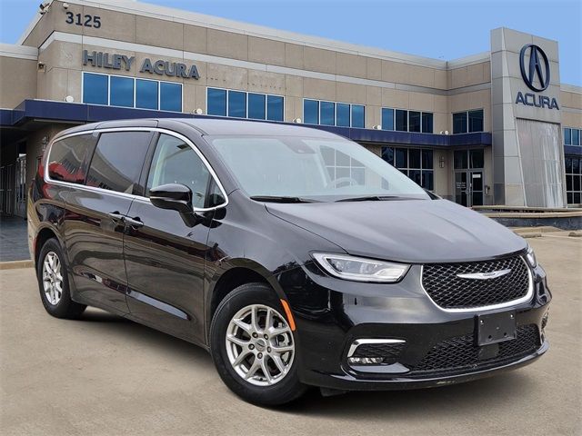 2024 Chrysler Pacifica Touring-L