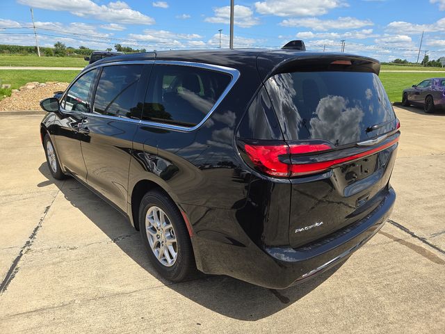 2024 Chrysler Pacifica Touring-L