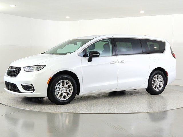 2024 Chrysler Pacifica Touring-L