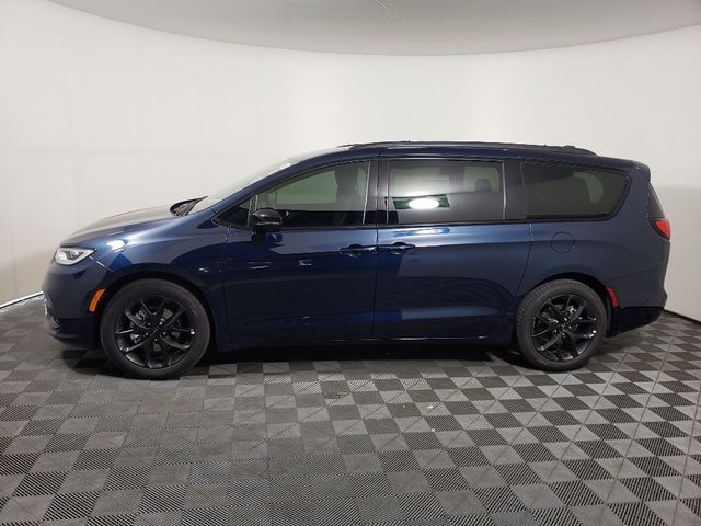 2024 Chrysler Pacifica Touring-L