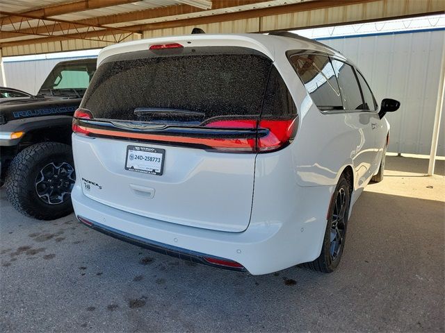 2024 Chrysler Pacifica Touring-L