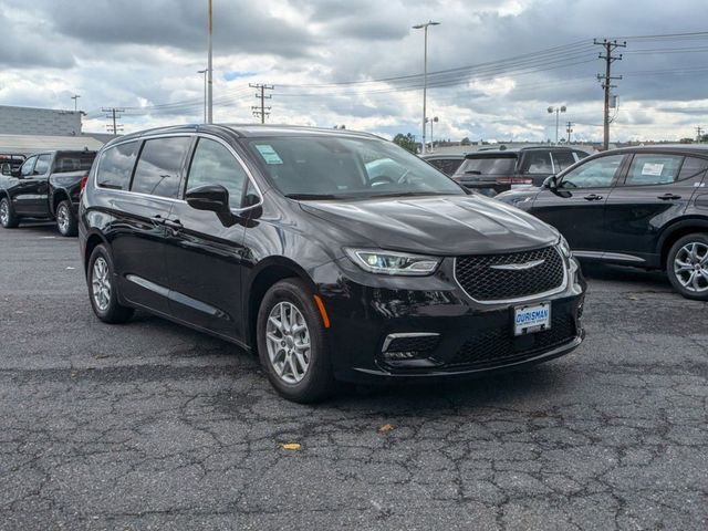 2024 Chrysler Pacifica Touring-L