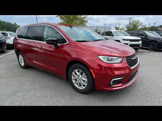 2024 Chrysler Pacifica Touring-L