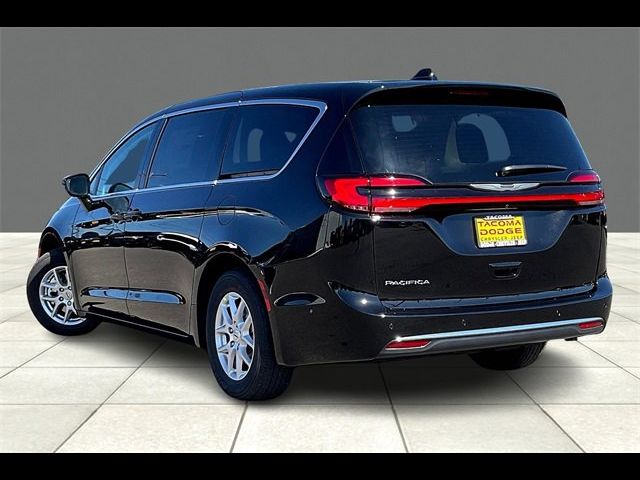 2024 Chrysler Pacifica Touring-L