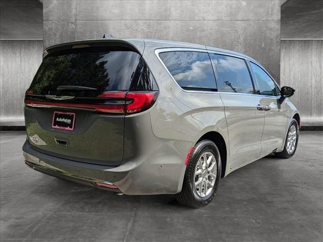 2024 Chrysler Pacifica Touring-L