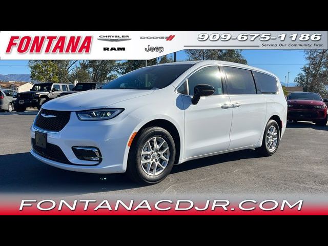 2024 Chrysler Pacifica Touring-L