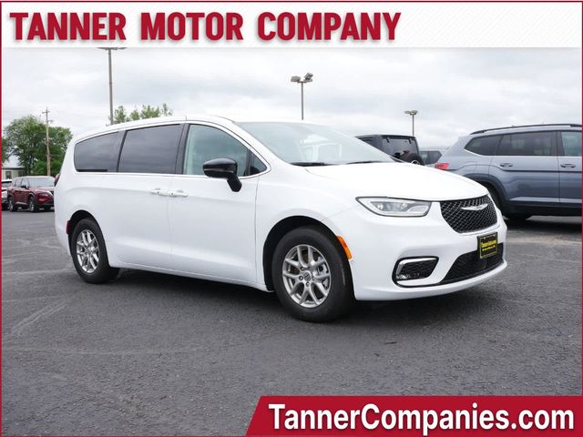 2024 Chrysler Pacifica Touring-L