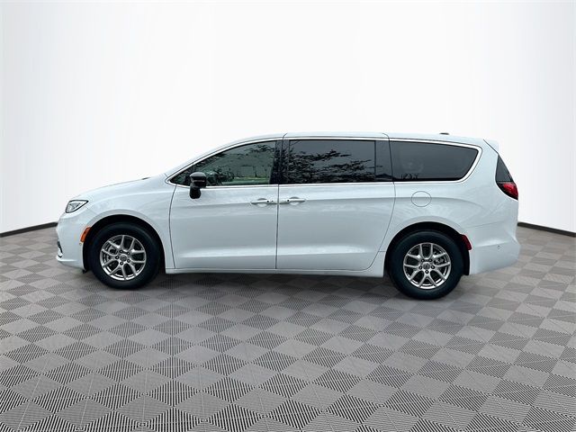 2024 Chrysler Pacifica Touring-L