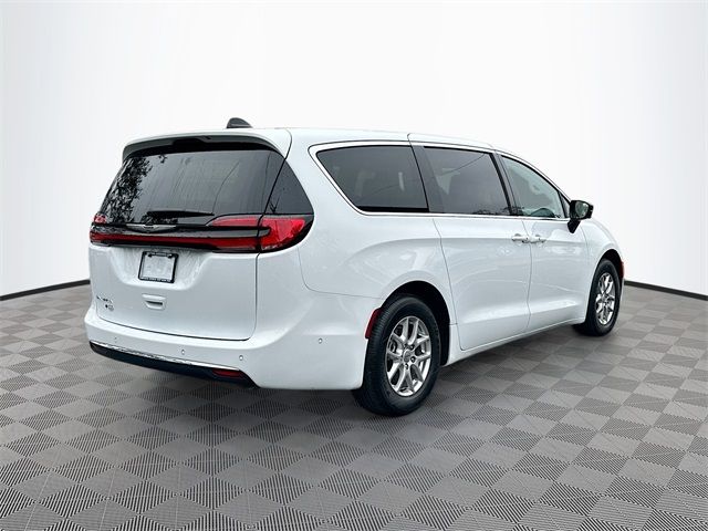 2024 Chrysler Pacifica Touring-L