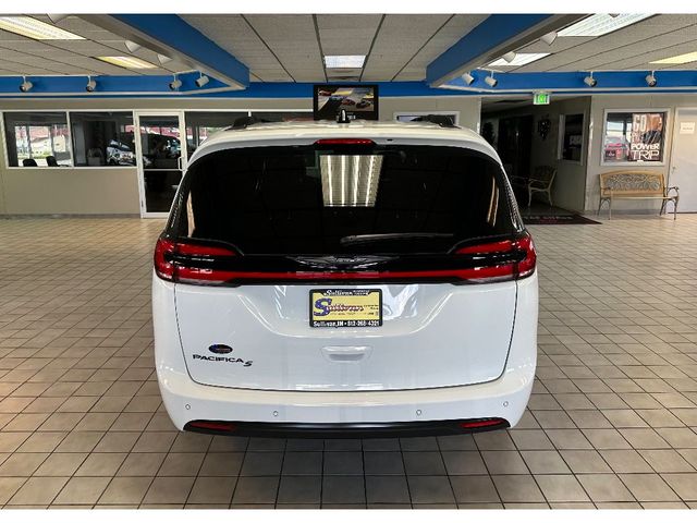 2024 Chrysler Pacifica Touring-L