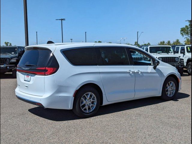 2024 Chrysler Pacifica Touring-L