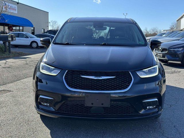 2024 Chrysler Pacifica Touring-L