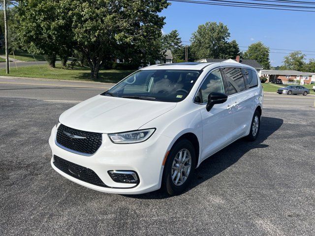 2024 Chrysler Pacifica Touring-L