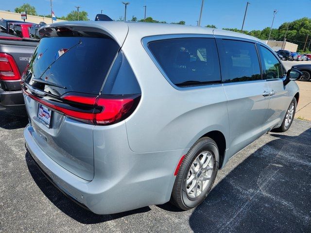 2024 Chrysler Pacifica Touring-L