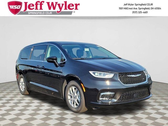 2024 Chrysler Pacifica Touring-L