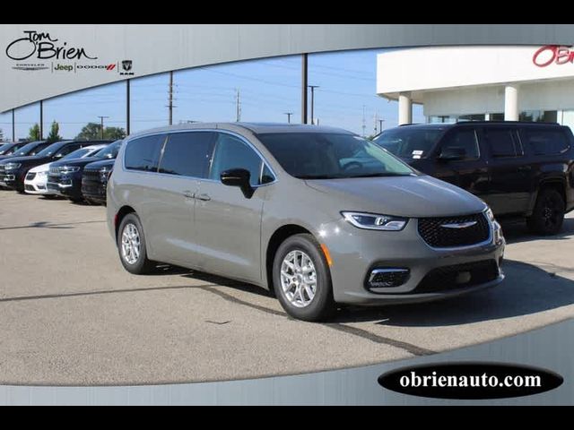 2024 Chrysler Pacifica Touring-L