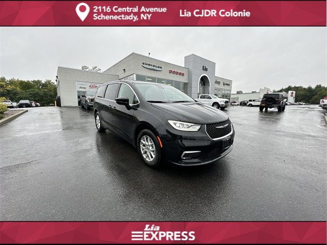 2024 Chrysler Pacifica Touring-L