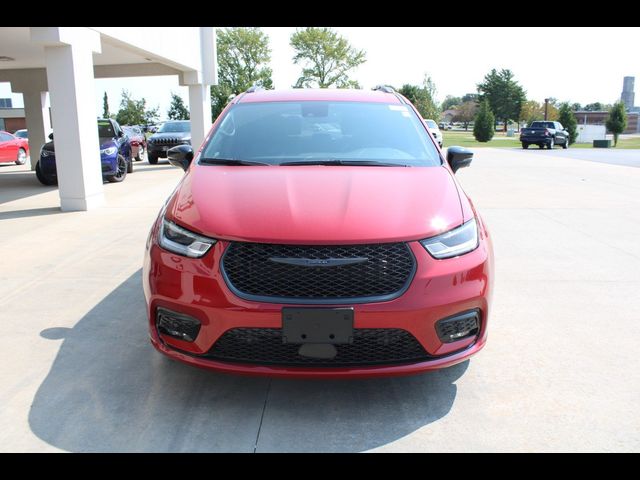 2024 Chrysler Pacifica Touring-L