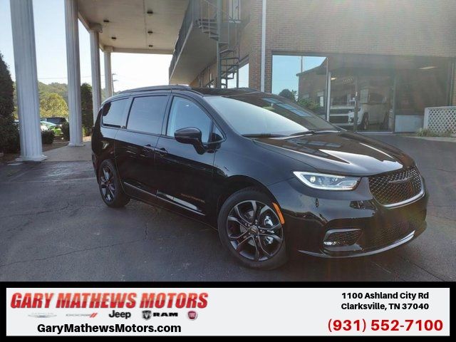 2024 Chrysler Pacifica Touring-L