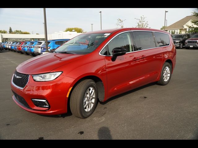 2024 Chrysler Pacifica Touring-L