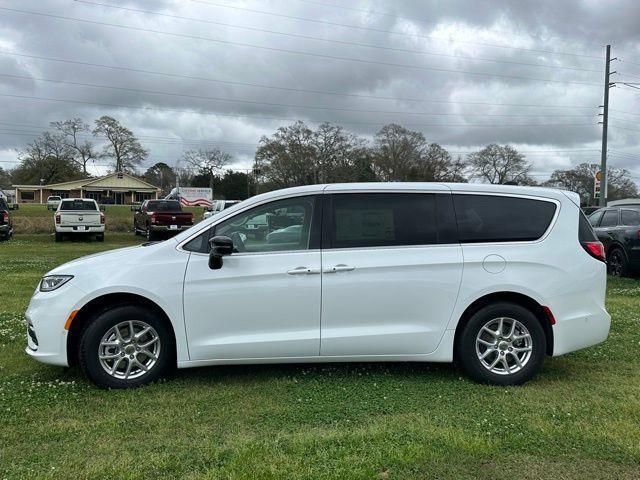 2024 Chrysler Pacifica Touring-L