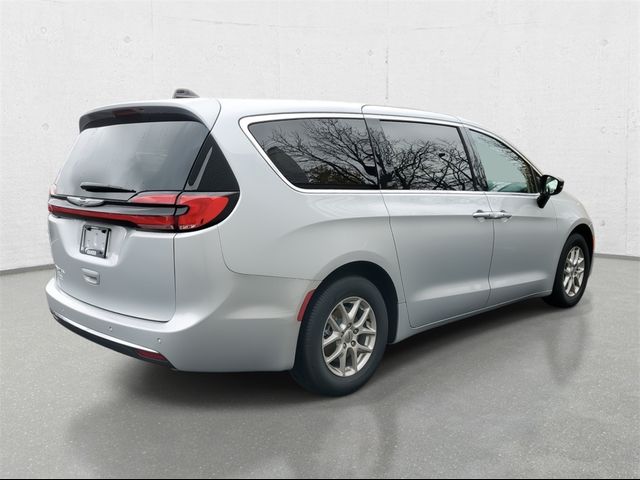 2024 Chrysler Pacifica Touring-L