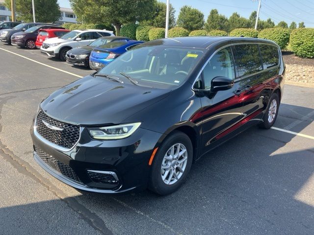 2024 Chrysler Pacifica Touring-L