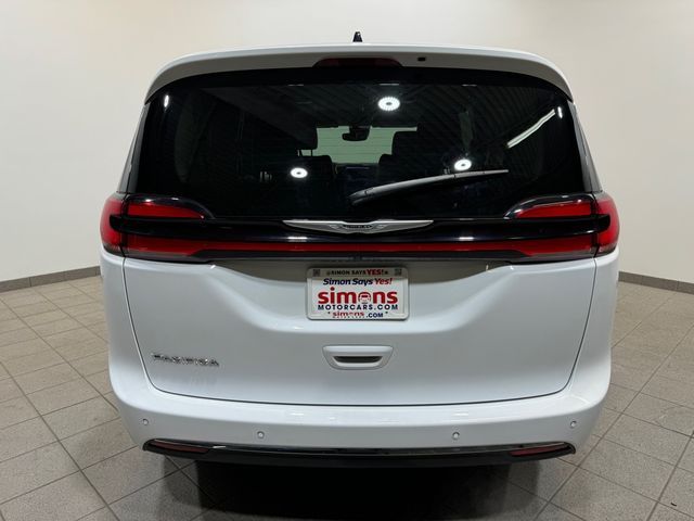 2024 Chrysler Pacifica Touring-L