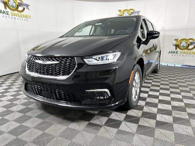 2024 Chrysler Pacifica Touring-L