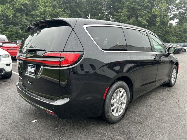 2024 Chrysler Pacifica Touring-L