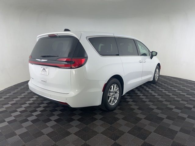 2024 Chrysler Pacifica Touring-L