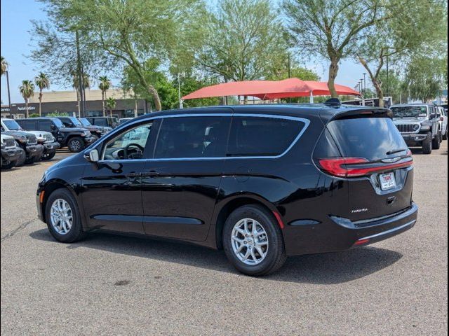 2024 Chrysler Pacifica Touring-L