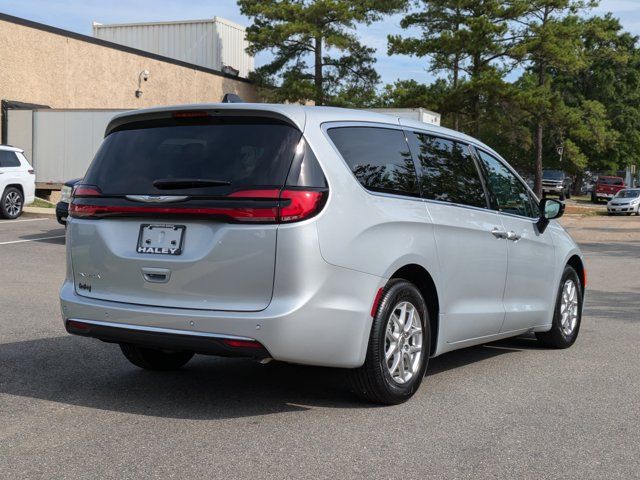 2024 Chrysler Pacifica Touring-L