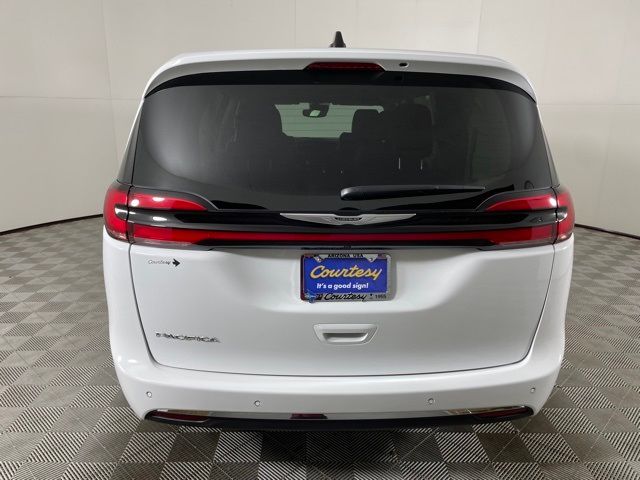 2024 Chrysler Pacifica Touring-L