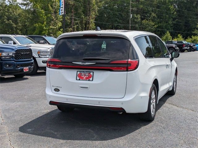 2024 Chrysler Pacifica Touring-L