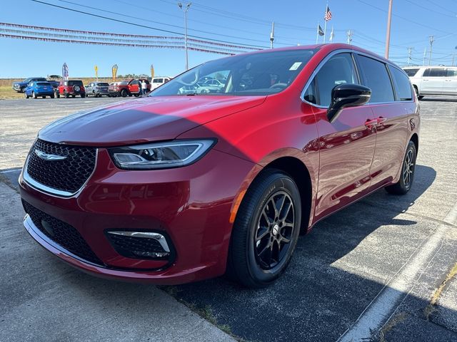 2024 Chrysler Pacifica Touring-L